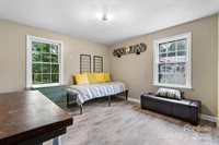 3843 22nd Street NE, Hickory, NC 28601