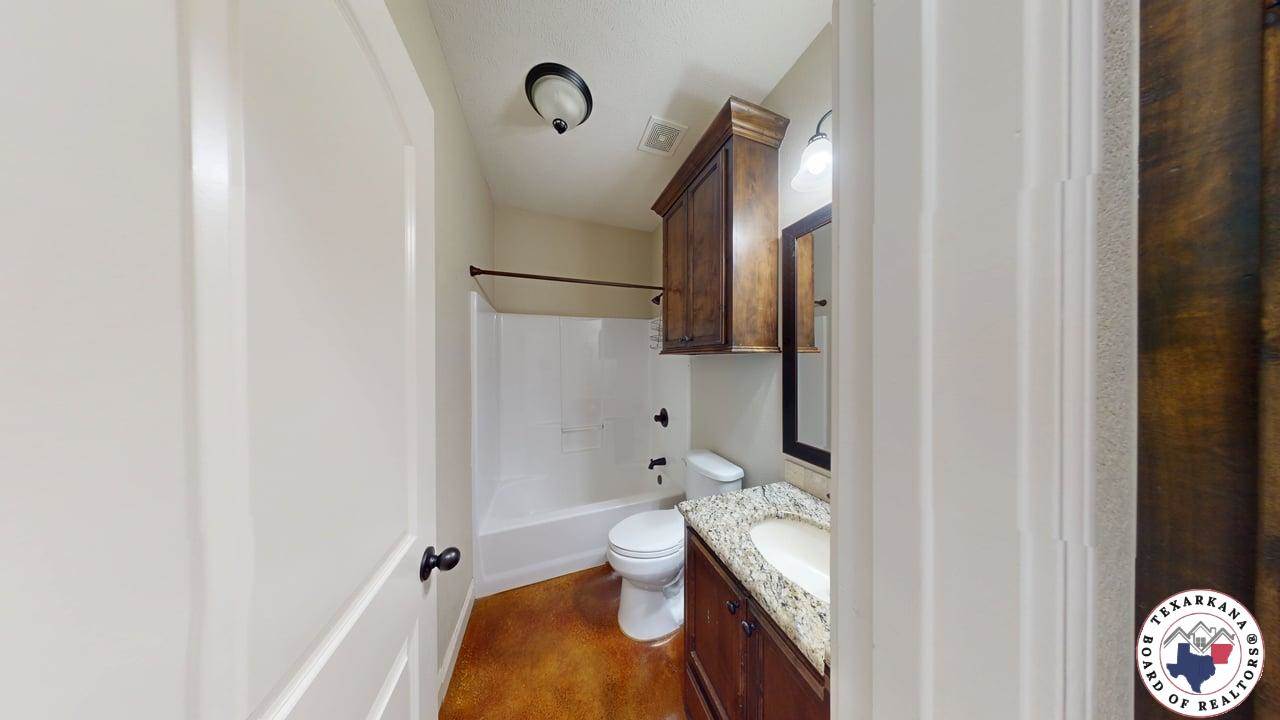 131 Barkman Creek Trace Rd, Hooks, TX 75561