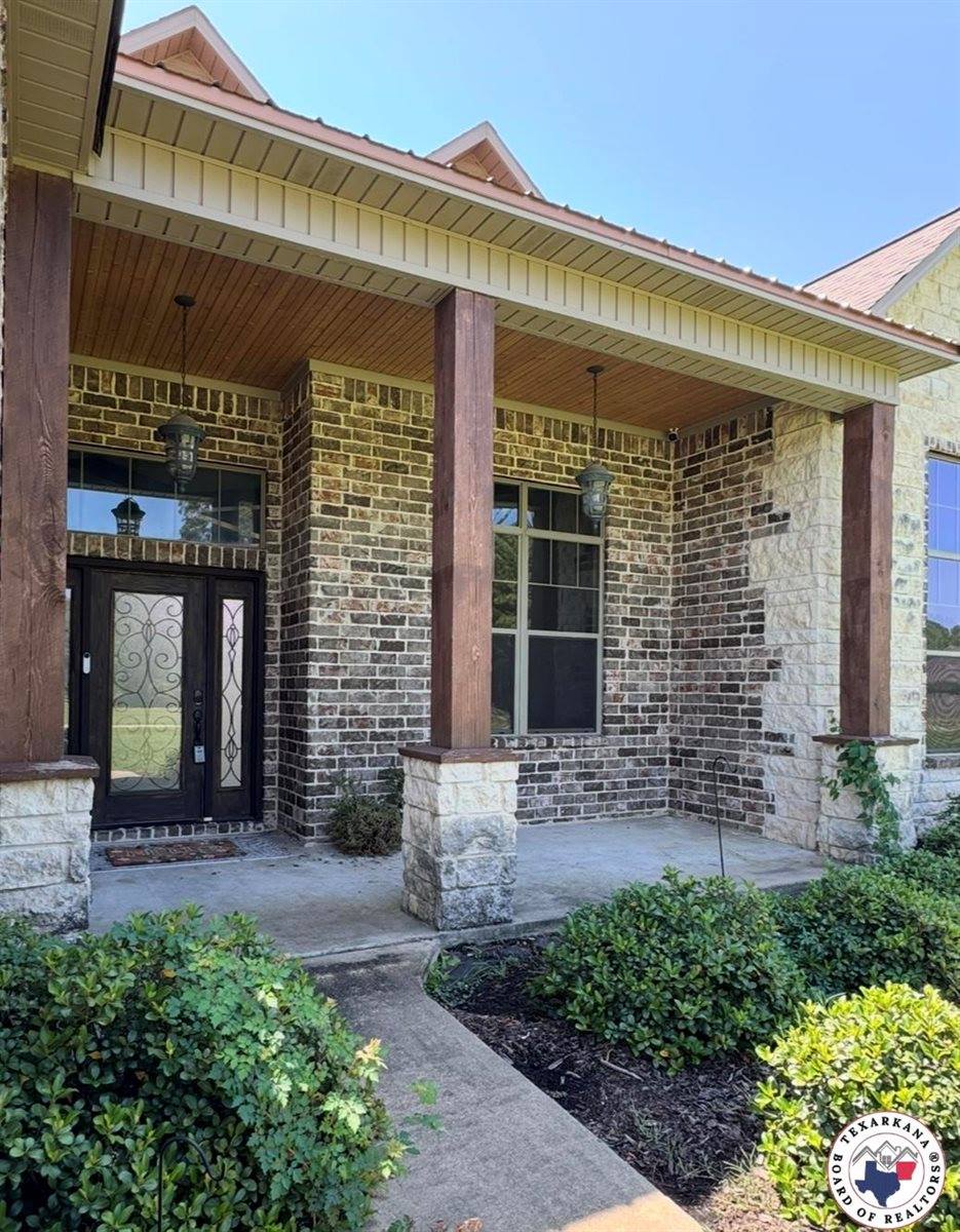 131 Barkman Creek Trace Rd, Hooks, TX 75561