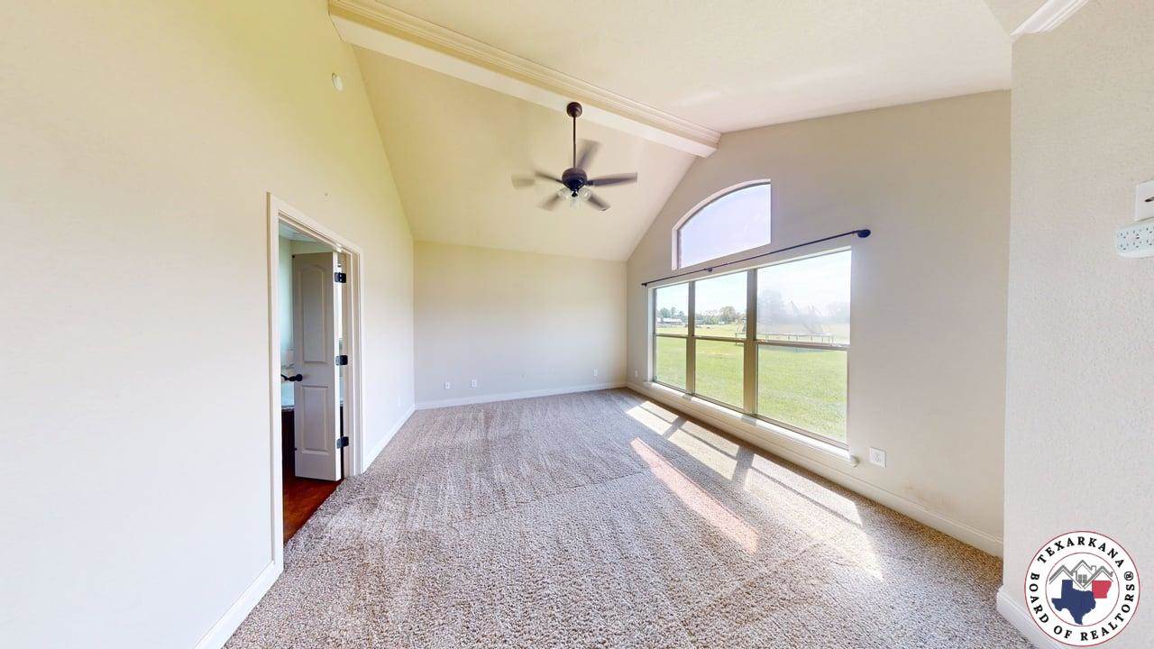 131 Barkman Creek Trace Rd, Hooks, TX 75561