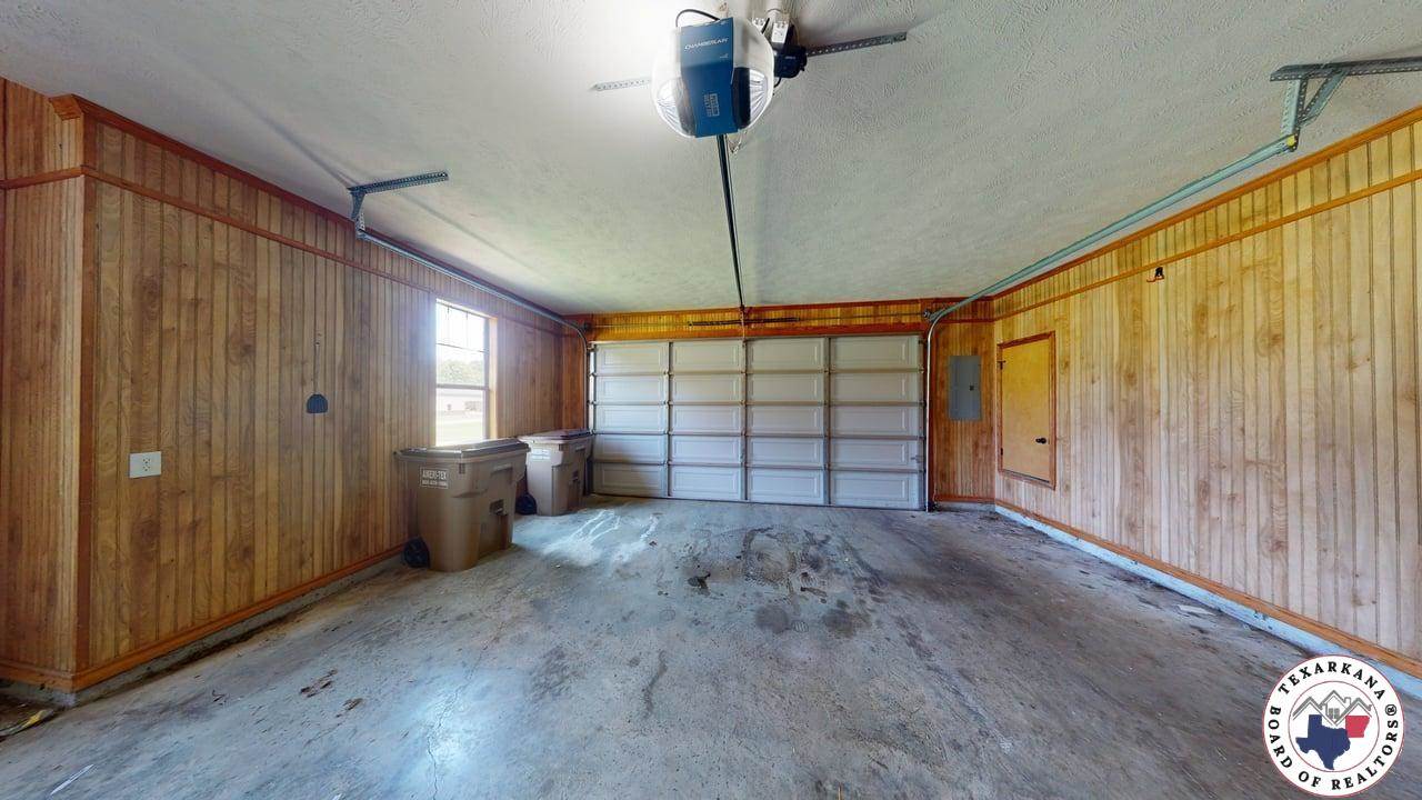 131 Barkman Creek Trace Rd, Hooks, TX 75561