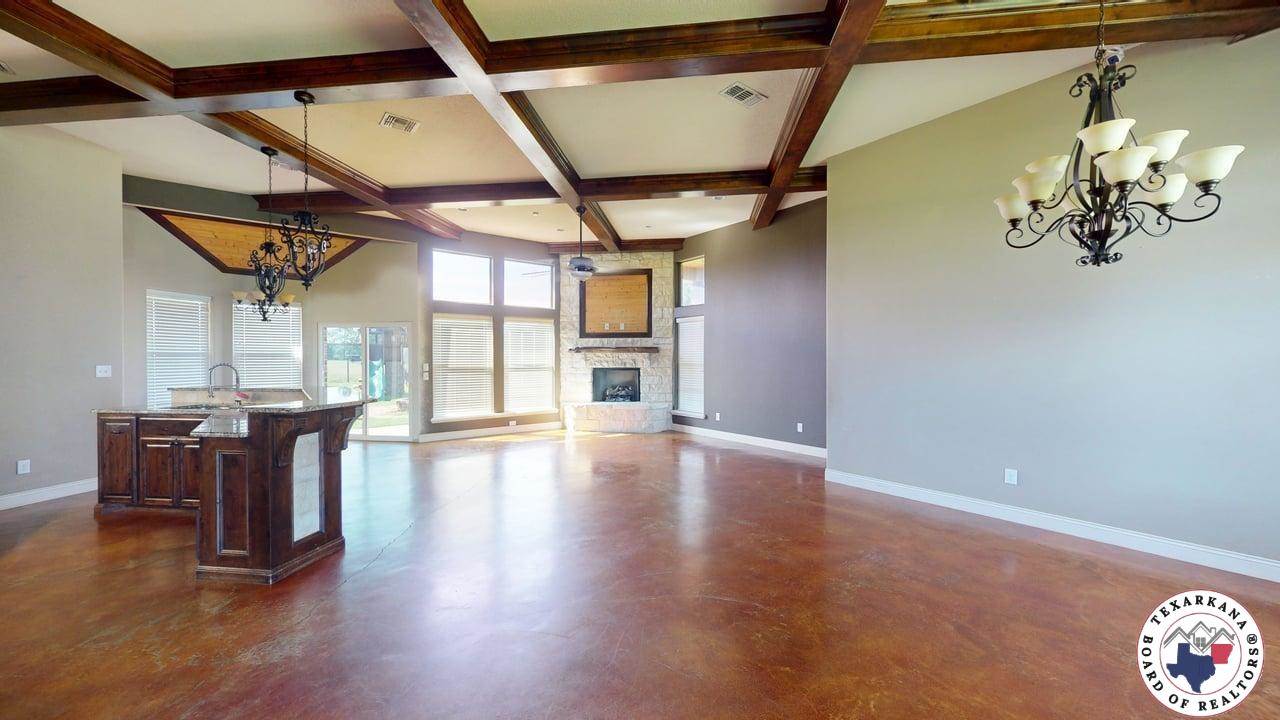 131 Barkman Creek Trace Rd, Hooks, TX 75561