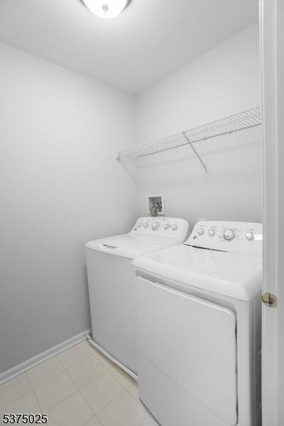 105 Wallace Ct, Green Brook Township, NJ 08812