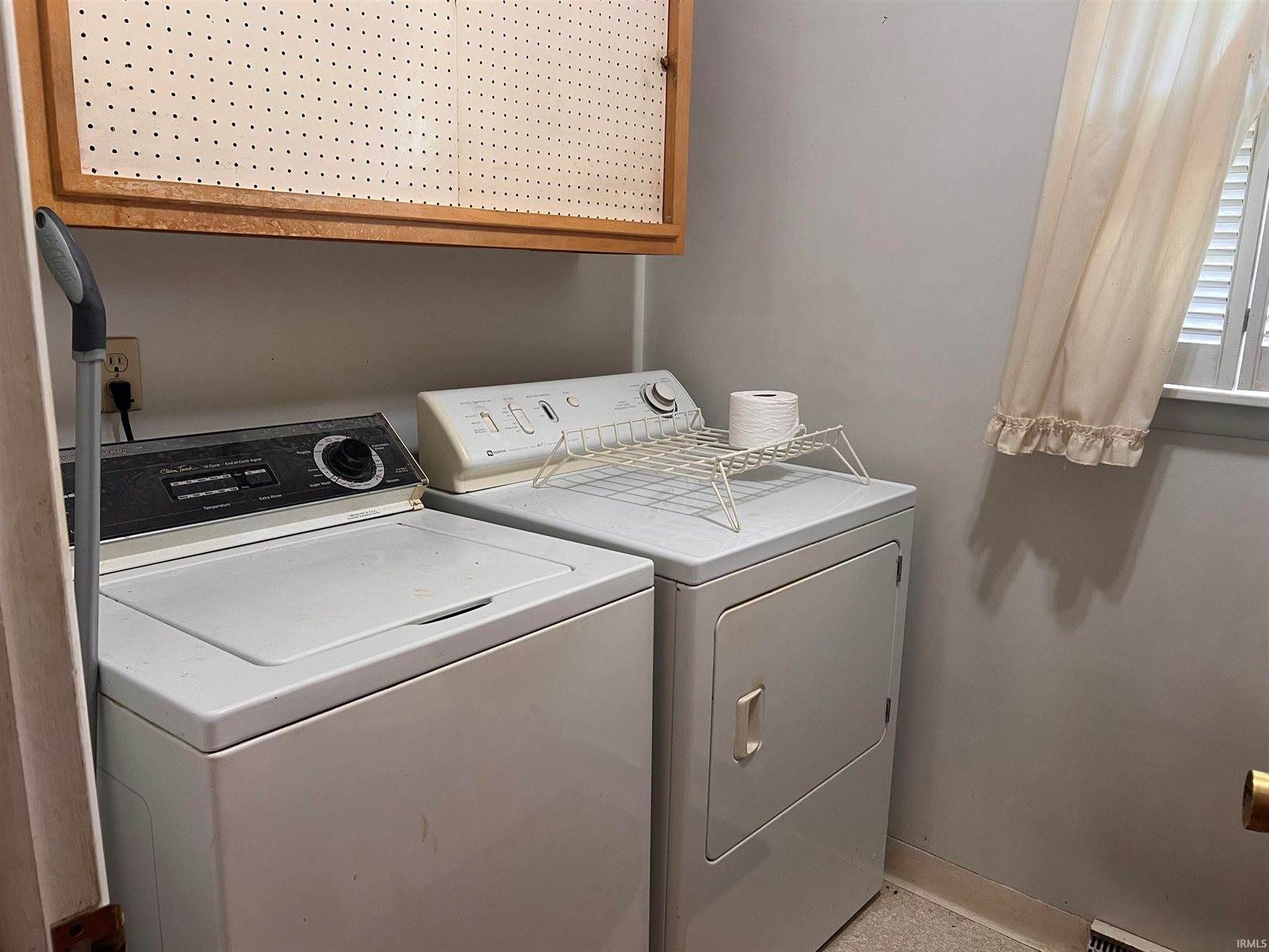 3811 N Locust Street, Muncie, IN 47304