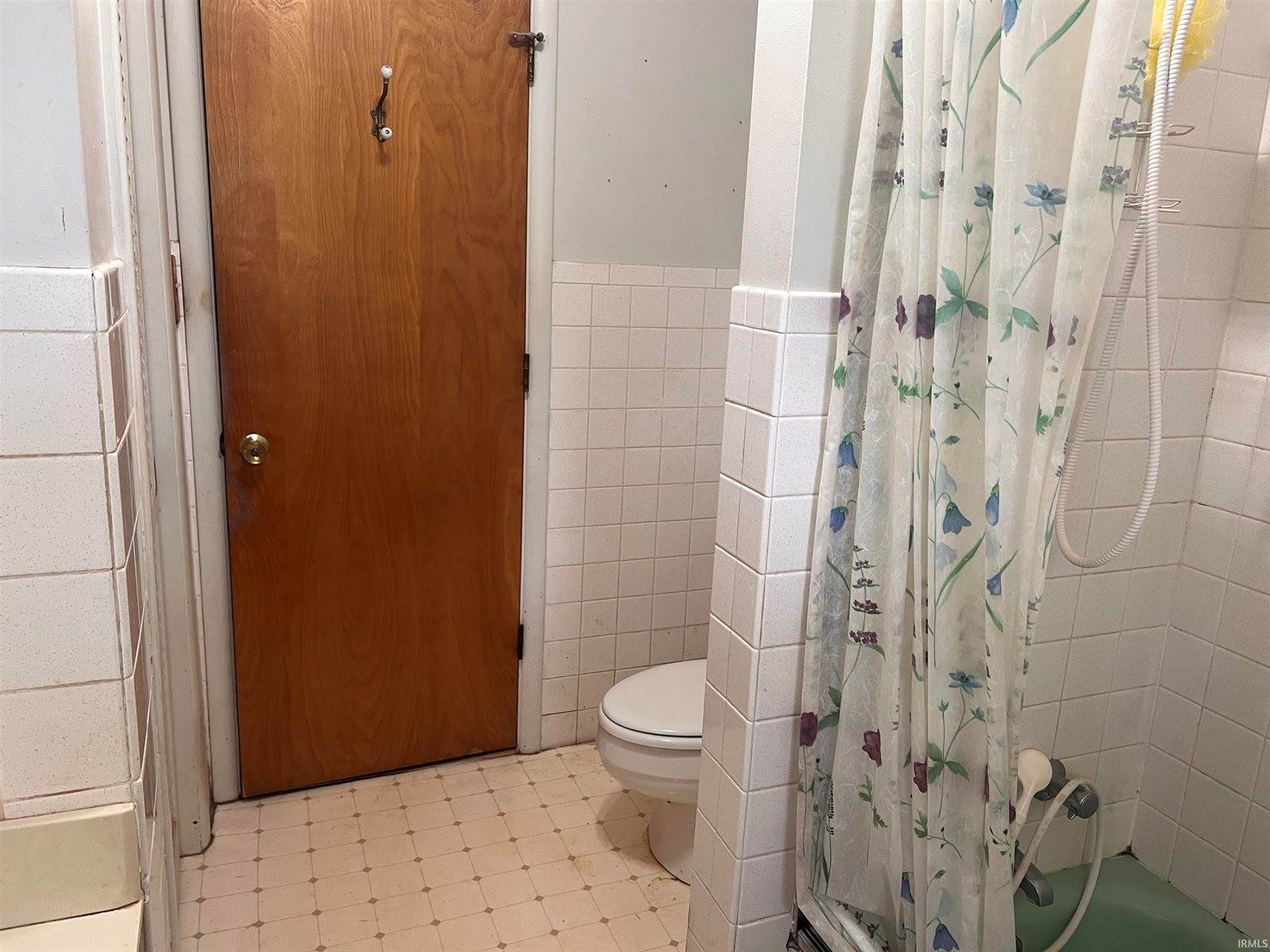 3811 N Locust Street, Muncie, IN 47304