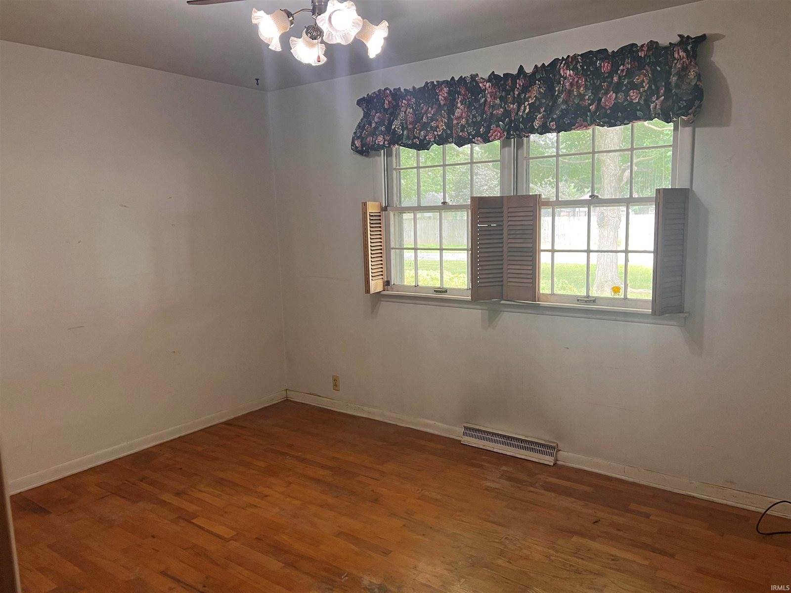 3811 N Locust Street, Muncie, IN 47304