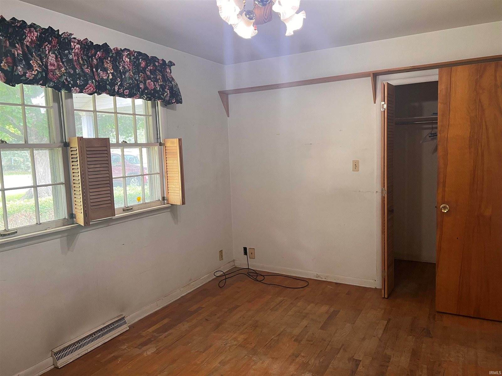 3811 N Locust Street, Muncie, IN 47304