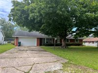 3811 N Locust Street, Muncie, IN 47304