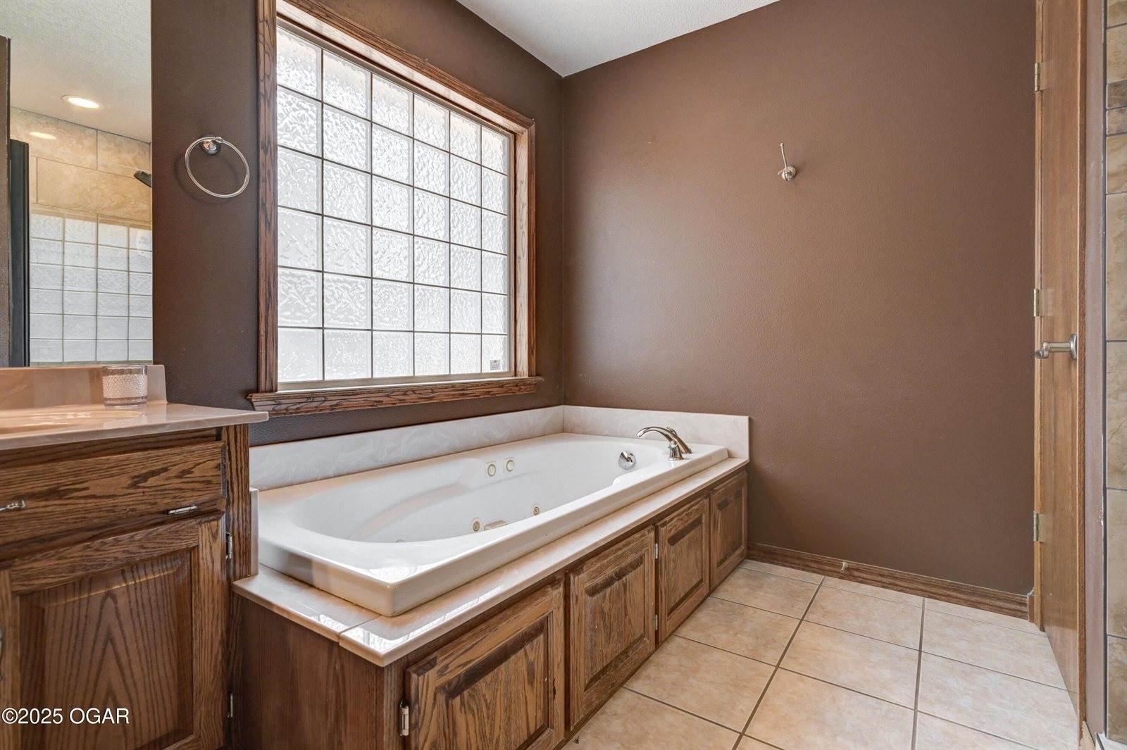 119 Jill Boulevard, Webb City, MO 64870