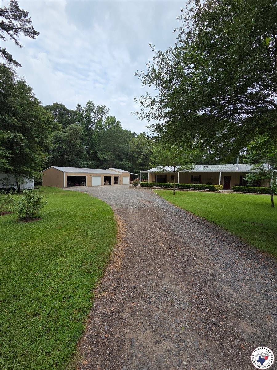 1131 County Road 1203, Maud, TX 75567