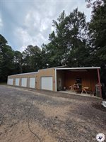 1131 County Road 1203, Maud, TX 75567