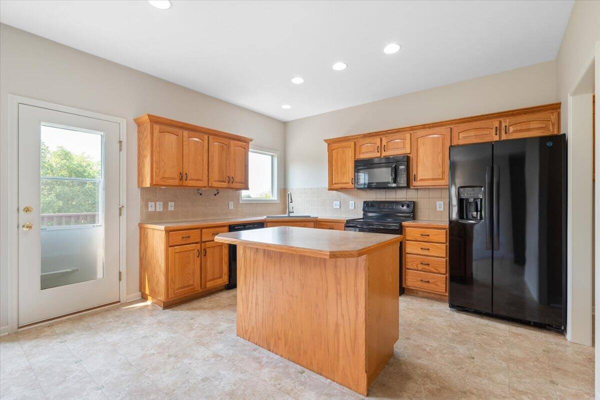 4792 Cedarbrook Drive, Council Bluffs, IA 51503