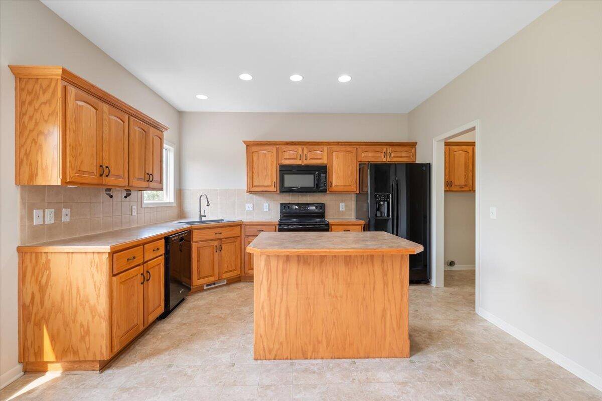 4792 Cedarbrook Drive, Council Bluffs, IA 51503