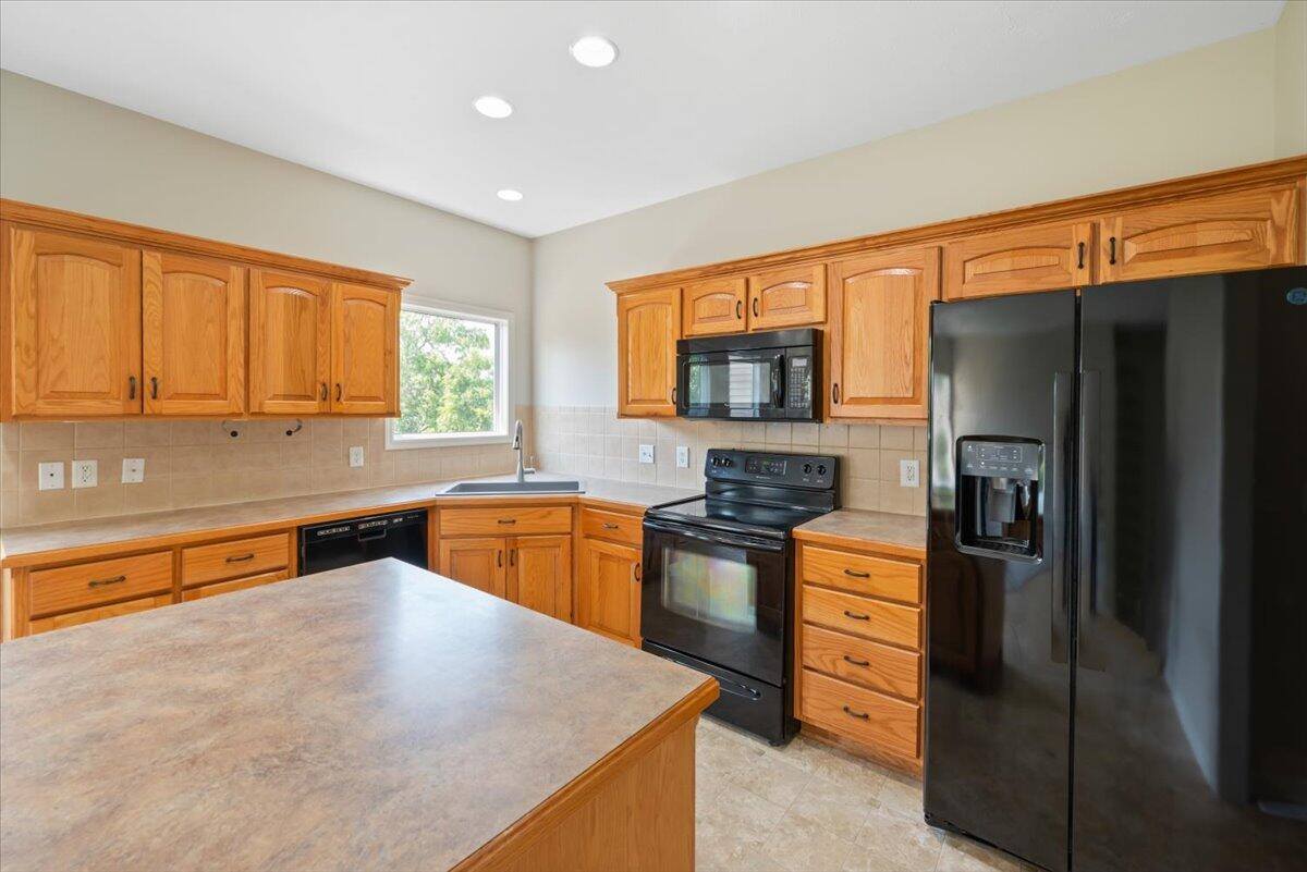 4792 Cedarbrook Drive, Council Bluffs, IA 51503