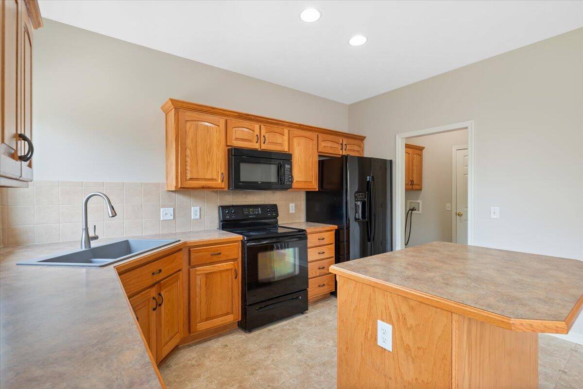 4792 Cedarbrook Drive, Council Bluffs, IA 51503