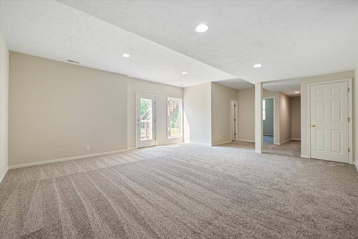 4792 Cedarbrook Drive, Council Bluffs, IA 51503