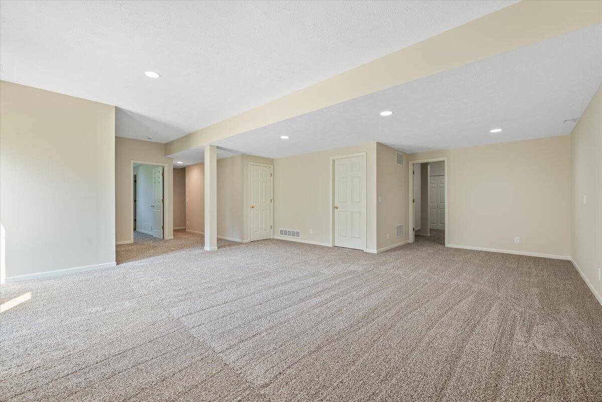 4792 Cedarbrook Drive, Council Bluffs, IA 51503