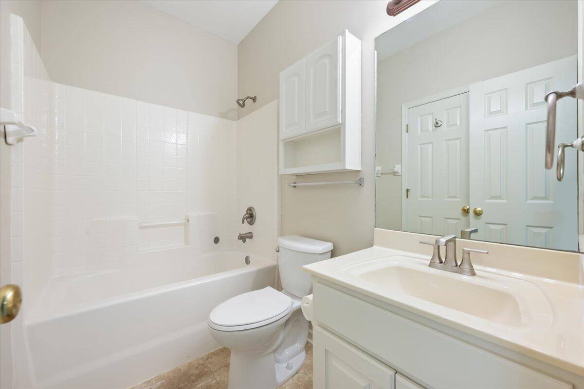 4792 Cedarbrook Drive, Council Bluffs, IA 51503