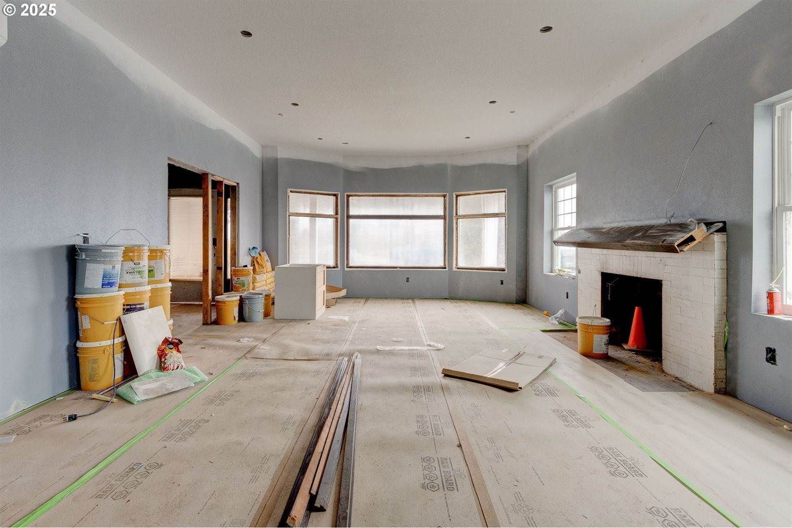 824 Center St, OregonCity, OR 97045