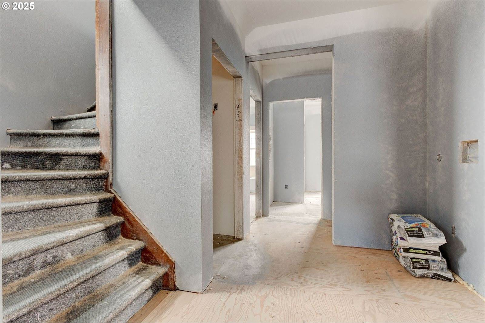 824 Center St, OregonCity, OR 97045