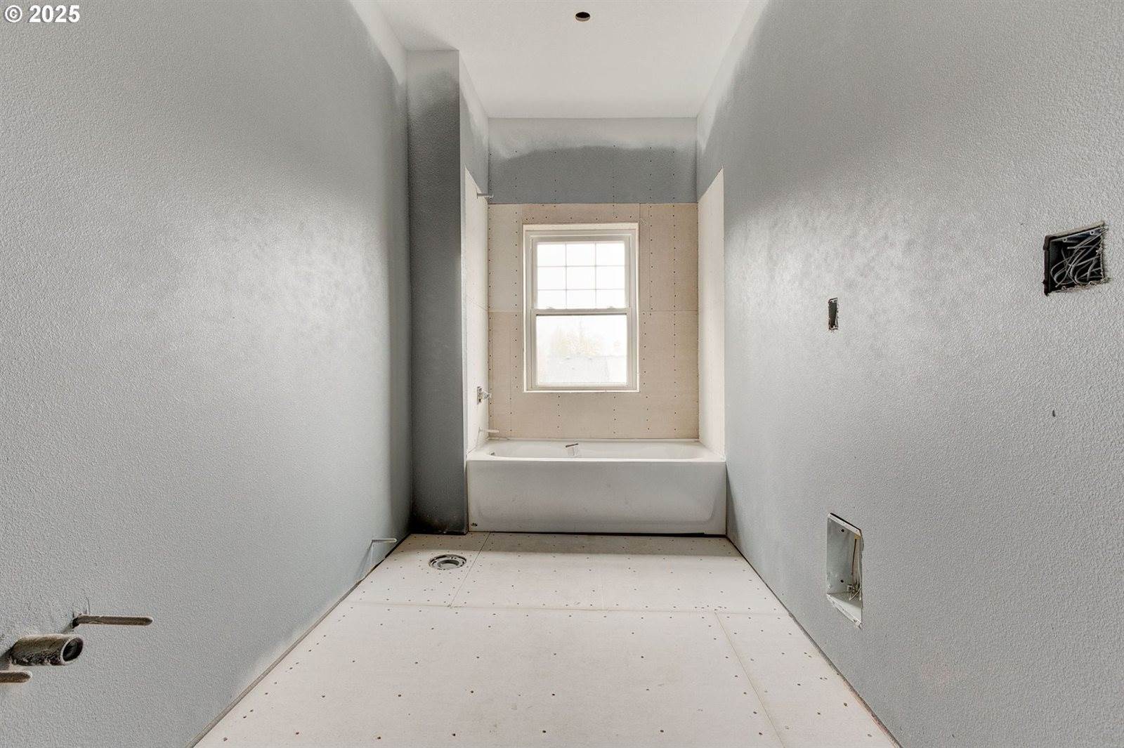 824 Center St, OregonCity, OR 97045