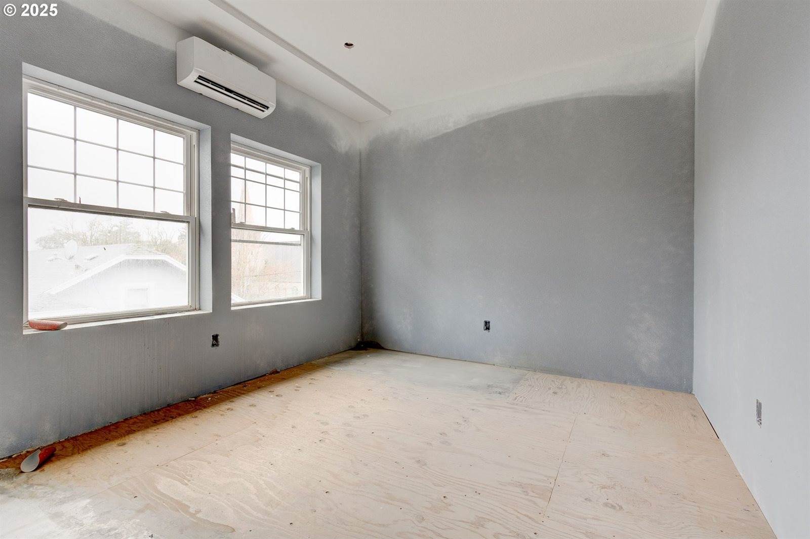 824 Center St, OregonCity, OR 97045