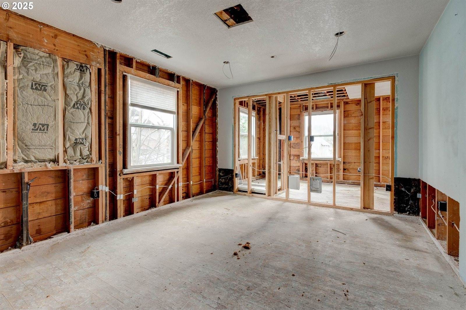 824 Center St, OregonCity, OR 97045