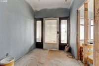 824 Center St, OregonCity, OR 97045