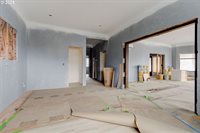 824 Center St, OregonCity, OR 97045