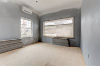 824 Center St, OregonCity, OR 97045