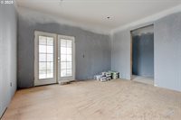 824 Center St, OregonCity, OR 97045