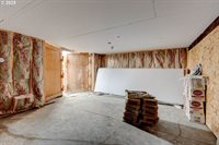 824 Center St, OregonCity, OR 97045