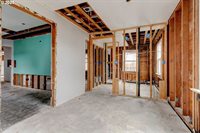 824 Center St, OregonCity, OR 97045