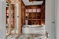 824 Center St, OregonCity, OR 97045