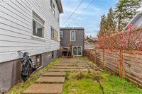 824 Center St, OregonCity, OR 97045