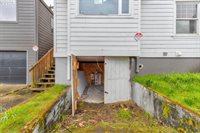 824 Center St, OregonCity, OR 97045