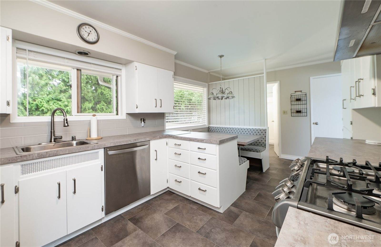 901 East Grover Street, Lynden, WA 98264