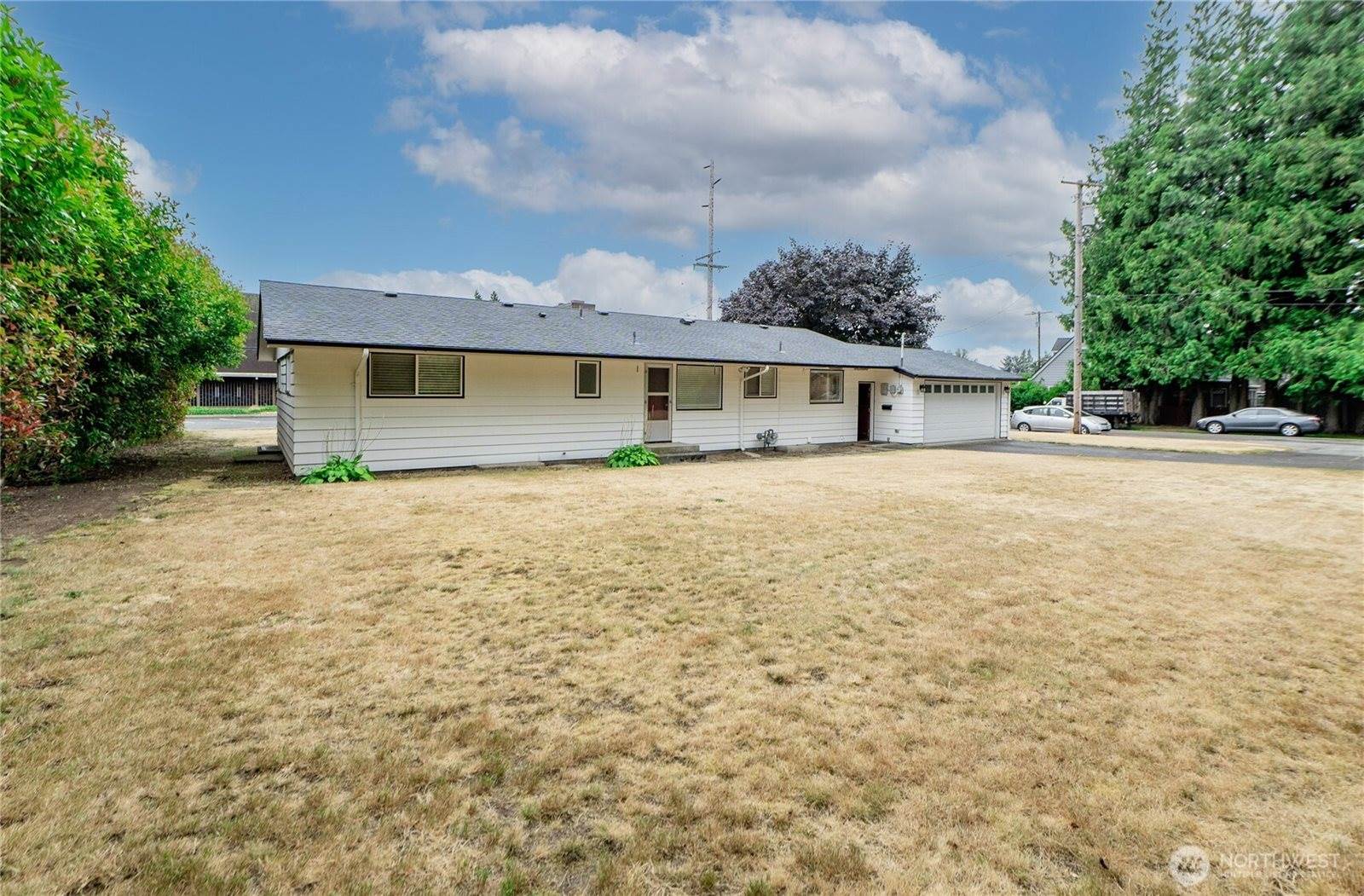 901 East Grover Street, Lynden, WA 98264