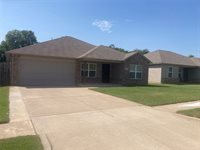 1004 Claystone Way, Noble, OK 73068