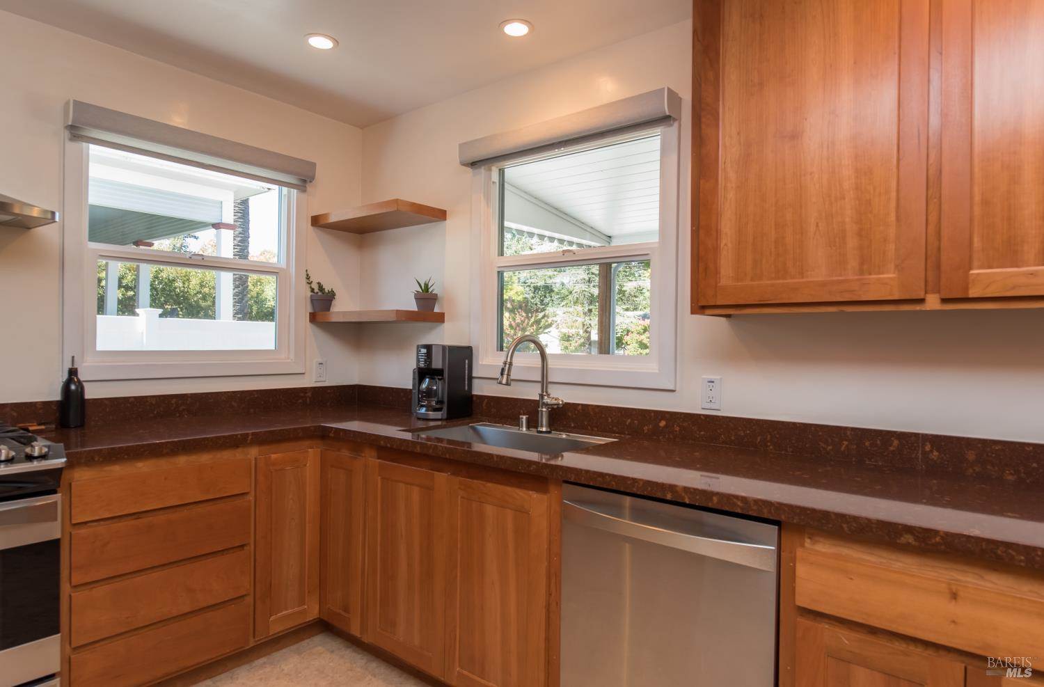 115 Commercial Street, Cloverdale, CA 95425