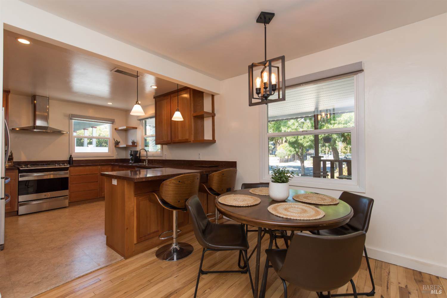 115 Commercial Street, Cloverdale, CA 95425