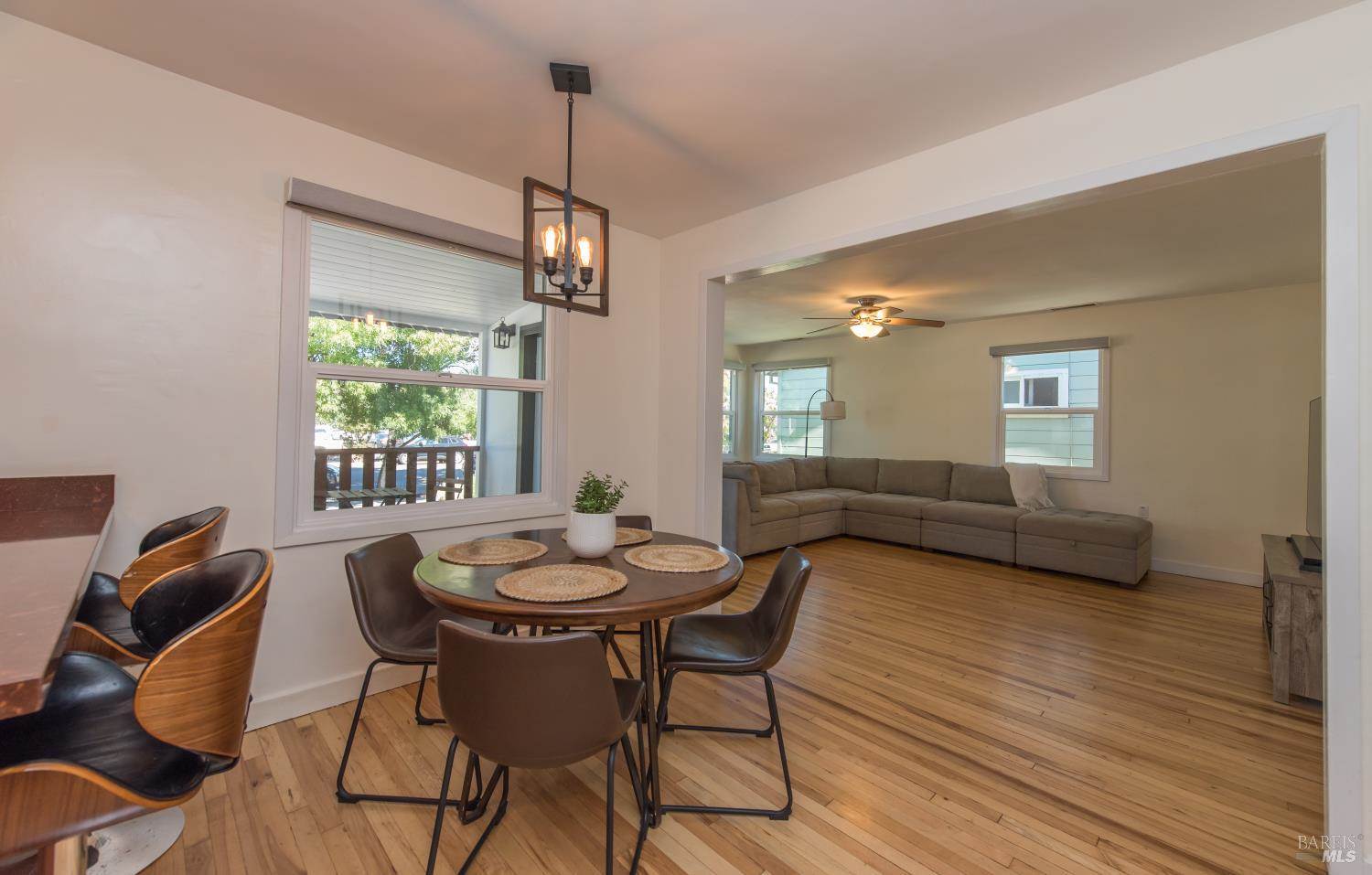 115 Commercial Street, Cloverdale, CA 95425