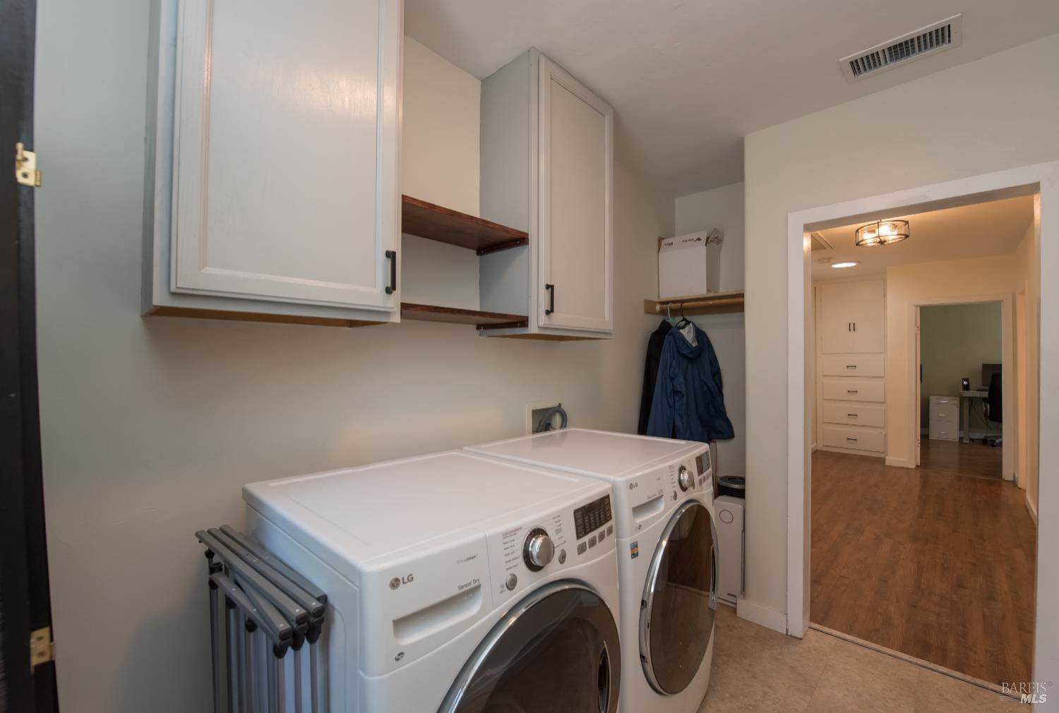 115 Commercial Street, Cloverdale, CA 95425