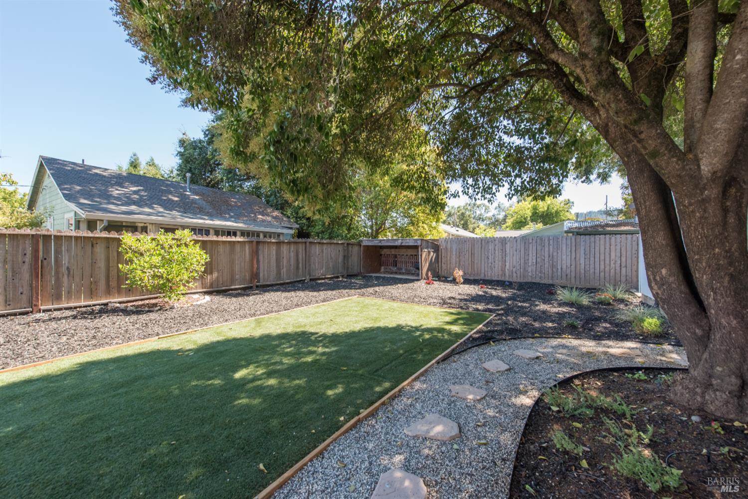 115 Commercial Street, Cloverdale, CA 95425