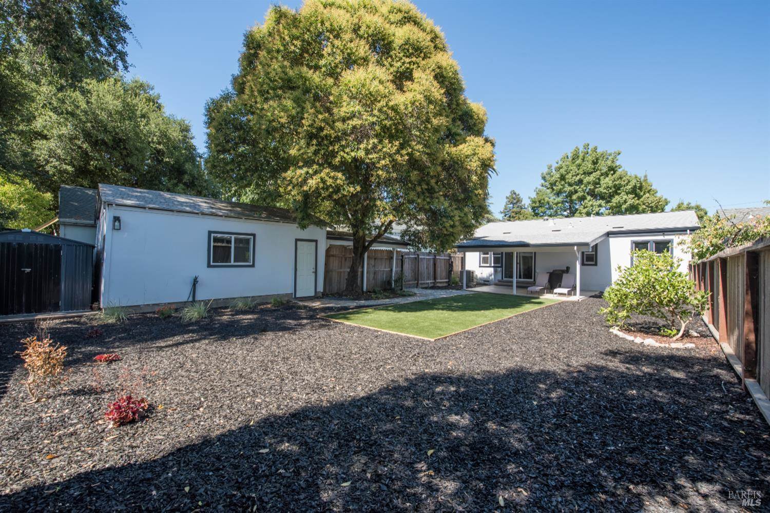 115 Commercial Street, Cloverdale, CA 95425