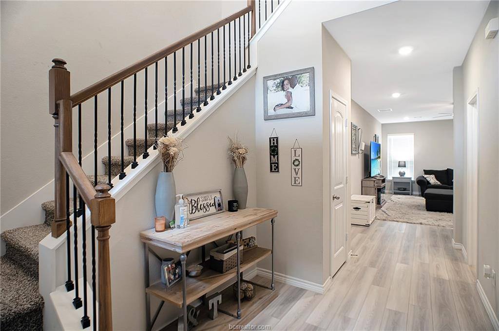 2037 Rock Ridge Avenue, Bryan, TX 77807