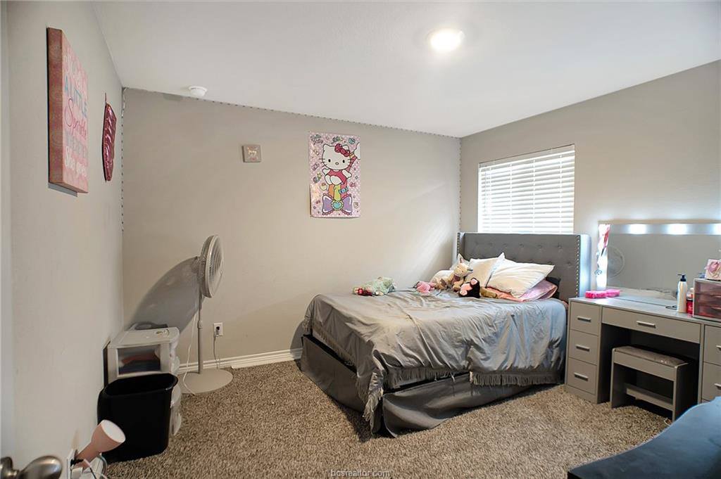 2037 Rock Ridge Avenue, Bryan, TX 77807