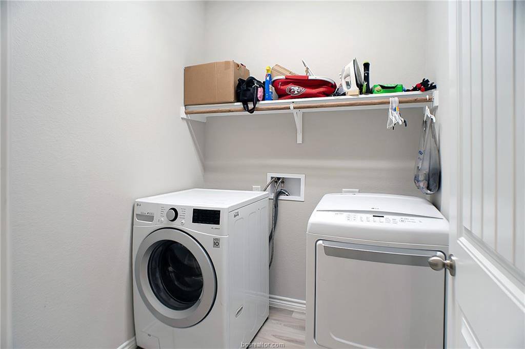 2037 Rock Ridge Avenue, Bryan, TX 77807