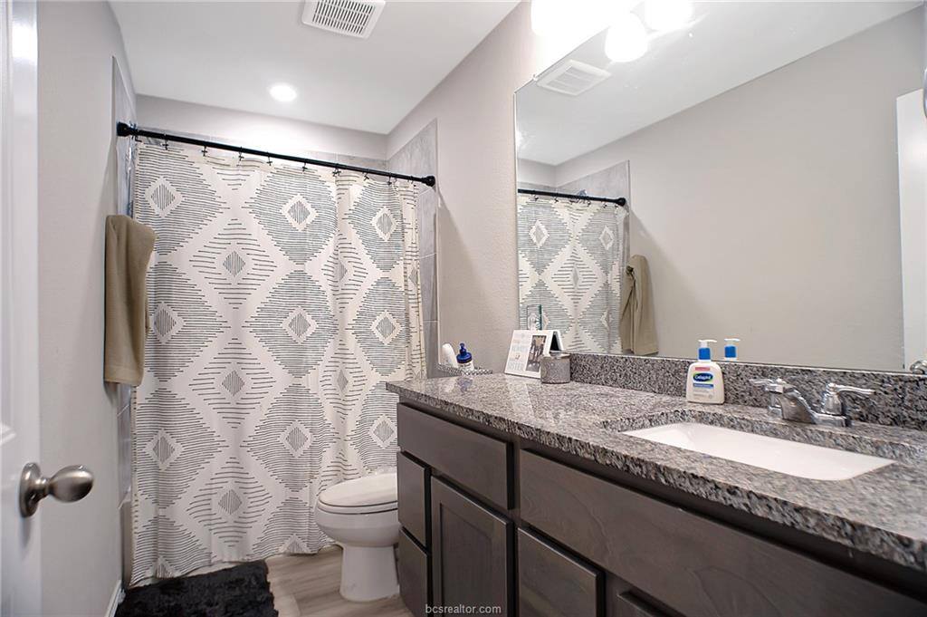 2037 Rock Ridge Avenue, Bryan, TX 77807