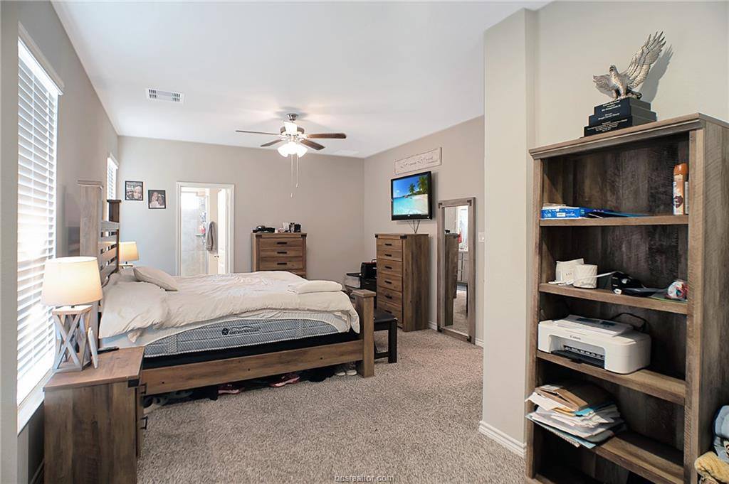 2037 Rock Ridge Avenue, Bryan, TX 77807